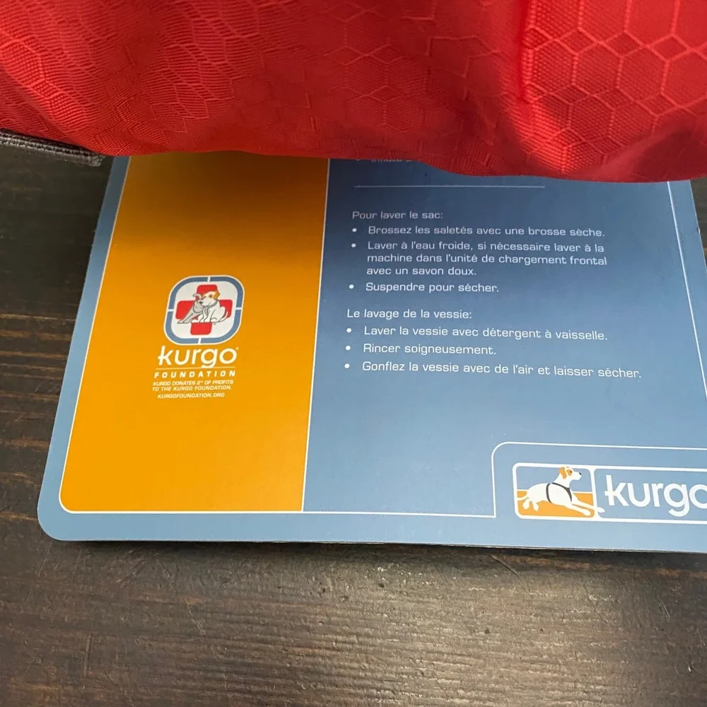 Kurgo Voyager Canteen Red Ripstop Dog Hydration 32oz Bladder Shoulder Bag NEW